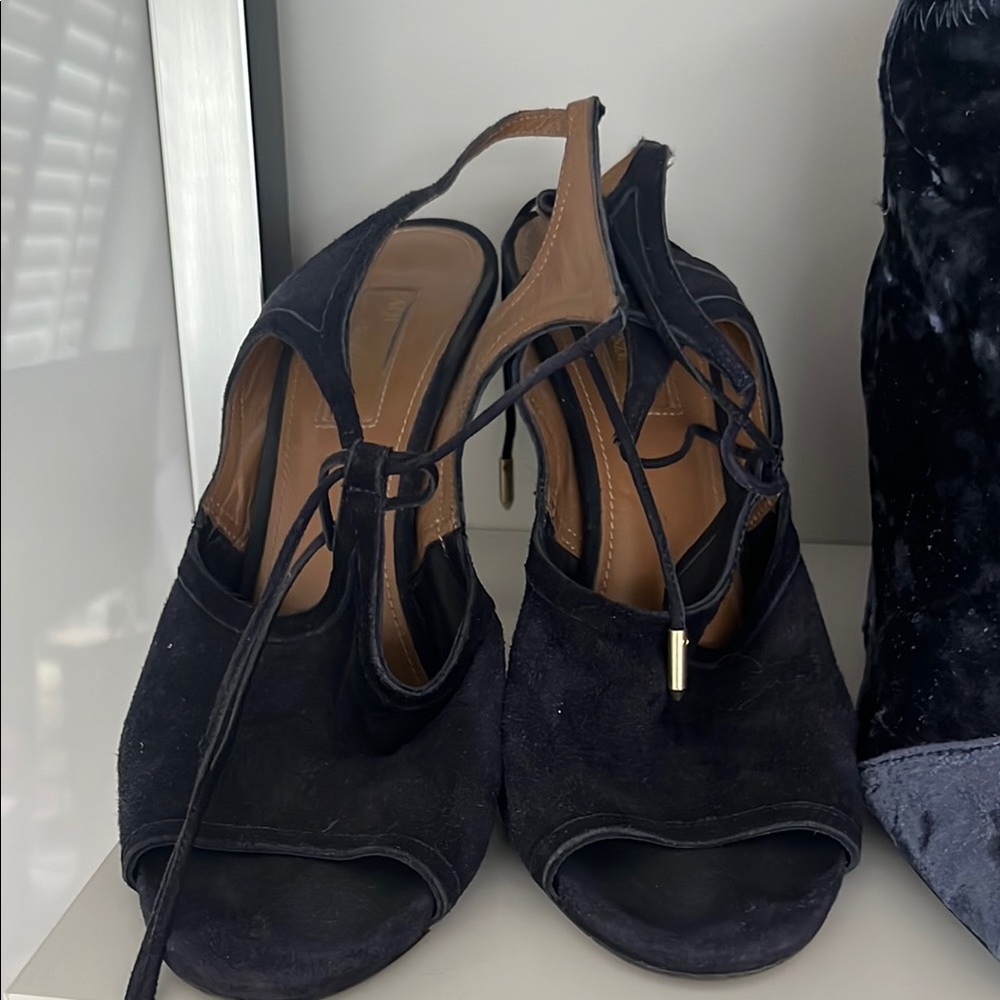 Black Heels with High Stiletto and Open Toe Design